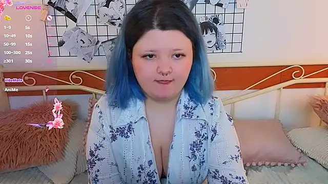 Snapshot of Lunaar_ chatting on May 4, 2026, 5:58 am Lunaar online show from May 4, 2026, 5:58 am