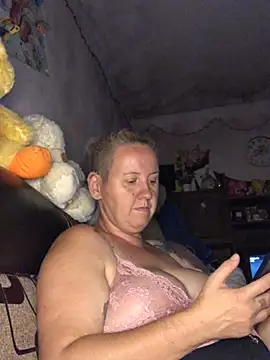 SofiaAmour online show from July 30, 2026, 6:40 pm