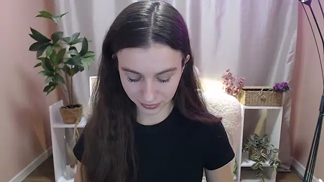 MistyBree online show from March 5, 2026, 9:38 am