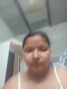 Snapshot of priti_25 chatting on May 15, 2026, 2:35 pm priti 25 online show from May 15, 2026, 2:35 pm
