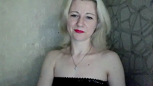 Katerina-Kissa online show from April 19, 2026, 6:32 pm