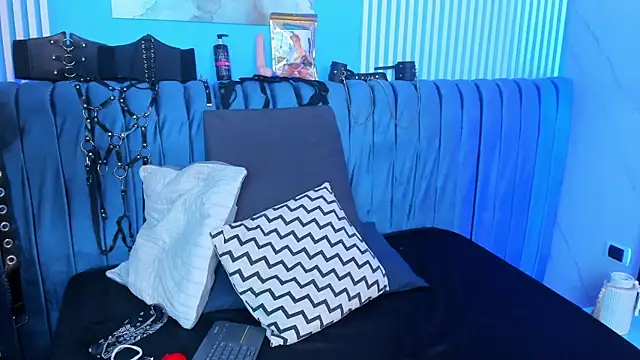 maiteandlexy online show from March 3, 2026, 7:20 pm