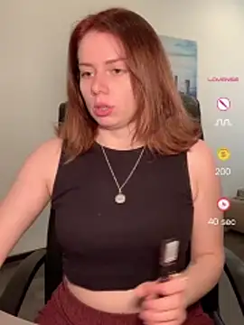 VelvetChloe online show from April 24, 2026, 1:02 pm