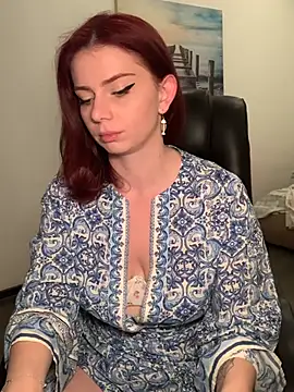 Snapshot of VelvetChloe chatting on June 18, 2026, 1:26 pm VelvetChloe online show from June 18, 2026, 1:26 pm