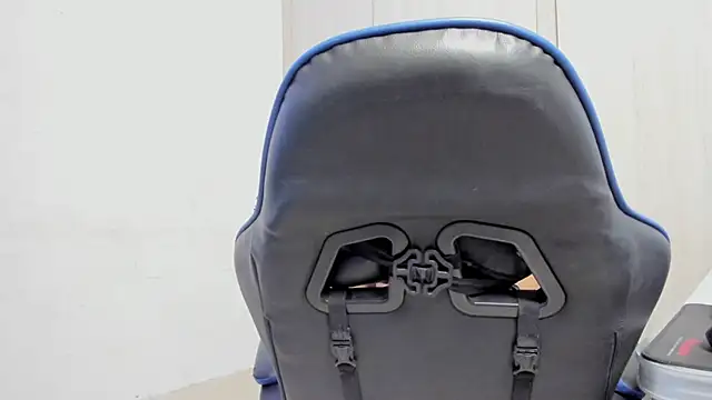 jossi12345j online show from March 13, 2026, 2:01 pm