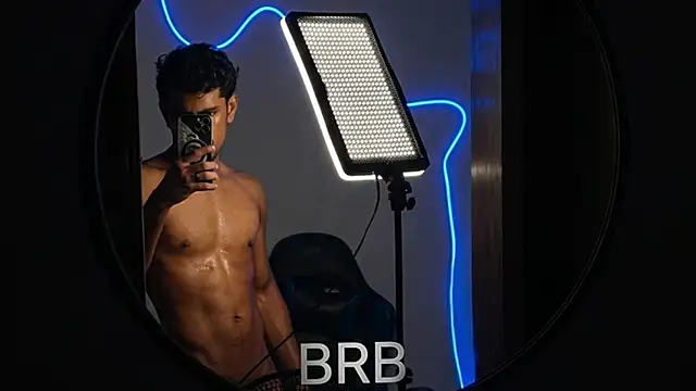 jossi12345j online show from March 27, 2026, 11:54 am