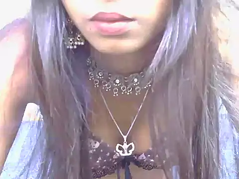 Snapshot of yours-isha chatting on July 11, 2026, 4:48 am yours-isha online show from July 11, 2026, 4:48 am