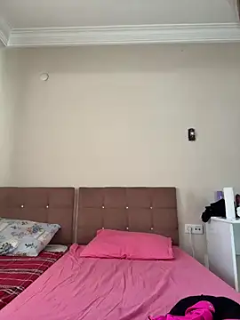 emree-pelinn online show from March 3, 2026, 3:07 pm