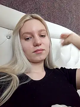 Snapshot of Glowing_Jessica chatting on March 3, 2026, 9:59 am Glowing Jessica online show from March 3, 2026, 9:59 am