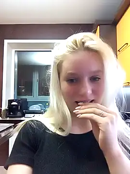 Snapshot of Glowing_Jessica chatting on March 4, 2026, 4:24 pm Glowing Jessica online show from March 4, 2026, 4:24 pm