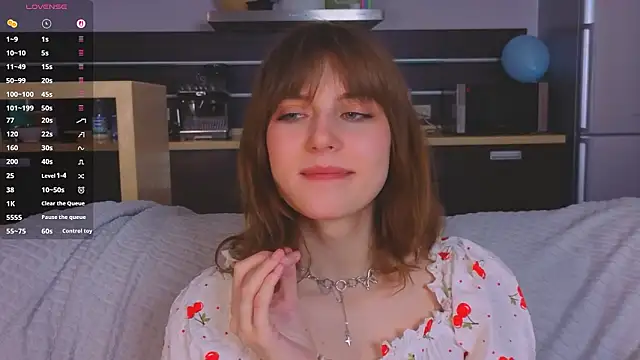 CloverRyan online show from March 5, 2026, 2:40 am