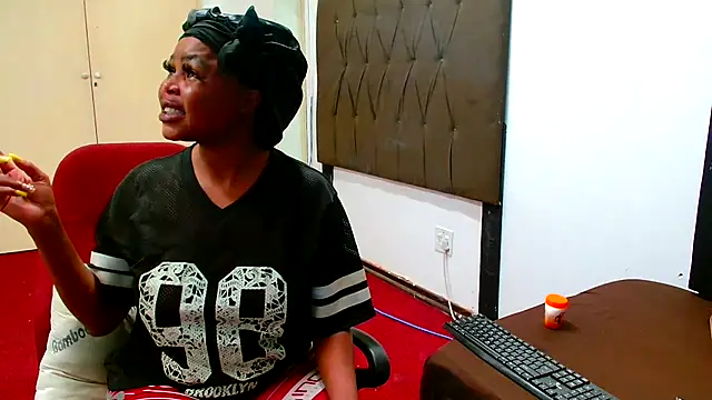 SpicyKittyxxx online show from March 15, 2026, 12:00 pm