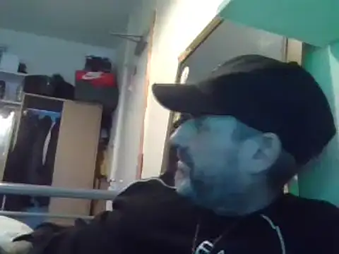 DOUBLETROUBLE7773 online show from March 3, 2026, 11:32 pm