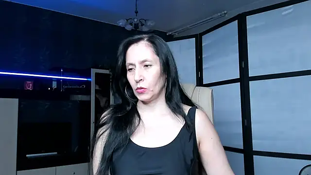 Snapshot of Lucky_Milf chatting on July 9, 2026, 2:21 pm Lucky Milf online show from July 9, 2026, 2:21 pm