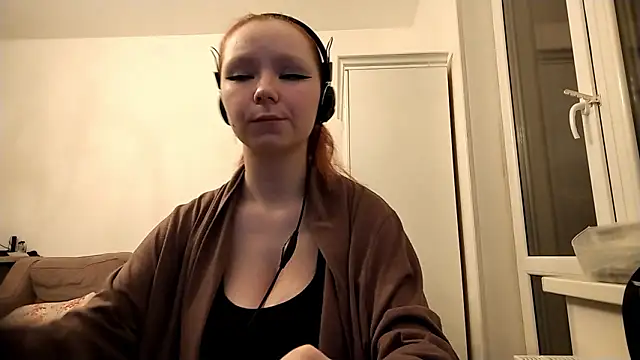 Snapshot of velyraxis chatting on March 4, 2026, 5:08 pm velyraxis online show from March 4, 2026, 5:08 pm