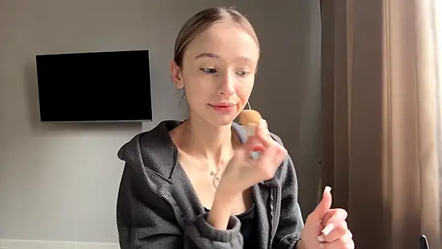 Snapshot of ClonedAge chatting on March 3, 2026, 11:16 am ClonedAge online show from March 3, 2026, 11:16 am