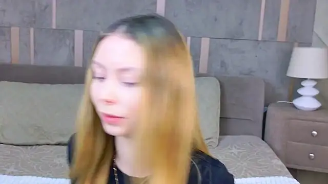 Tessa Cross online show from March 4, 2026, 5:46 am