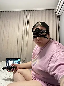 Luizaa004 online show from April 2, 2026, 9:34 pm