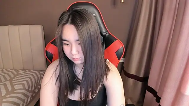 twittykiki online show from March 5, 2026, 3:24 am