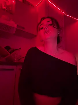 Claraaaaa06 online show from March 10, 2026, 8:14 pm