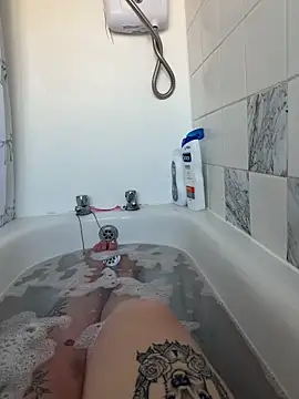 BeeMay22 online show from April 7, 2026, 9:21 am