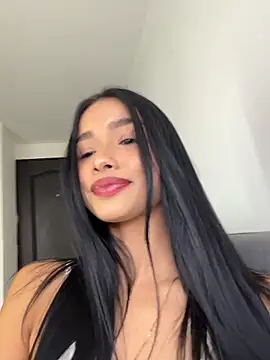 Bella Smithe online show from June 9, 2026, 5:02 pm