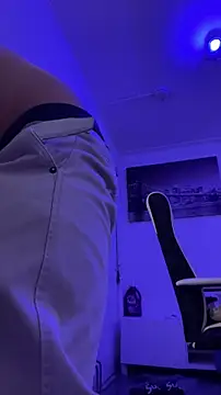 TitanNoir online show from April 18, 2026, 12:47 am