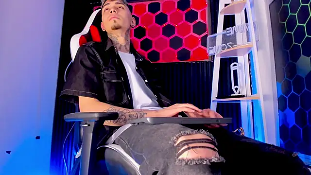 Max Hader  online show from March 20, 2026, 4:17 am