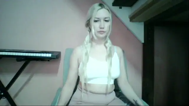 CrystalJones1 online show from March 11, 2026, 6:52 am