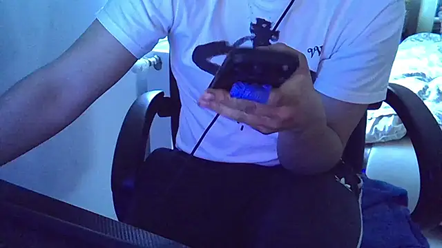 freklogas online show from April 18, 2026, 2:21 pm