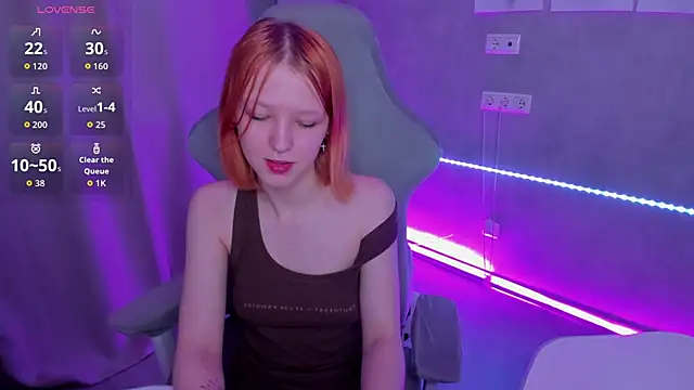 Emma Dusk online show from June 4, 2026, 2:39 am