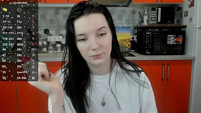 Snapshot of Mary_Blu chatting on January 4, 2025, 11:17 pm Mary Blu online show from January 4, 2025, 11:17 pm
