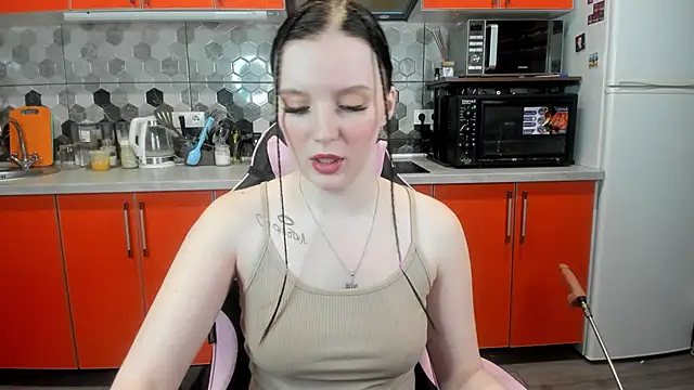 Snapshot of Mary_Blu chatting on February 1, 2025, 6:08 pm Mary Blu online show from February 1, 2025, 6:08 pm