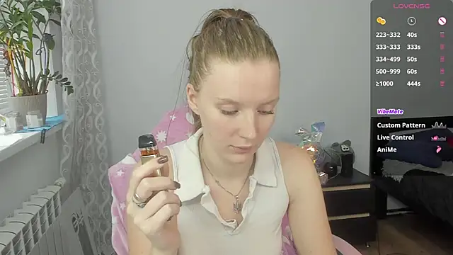 Mary Blu online show from November 16, 2025, 9:59 am