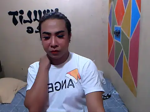 Snapshot of MistressOfBothworldX chatting on April 1, 2026, 7:11 pm MistressOfBothworldX online show from April 1, 2026, 7:11 pm
