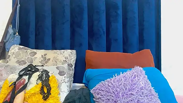 Snapshot of Nastyviola27 chatting on July 13, 2026, 8:33 pm Nastyviola27 online show from July 13, 2026, 8:33 pm