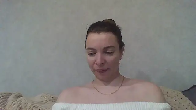 Luna2547 online show from March 19, 2026, 6:23 pm