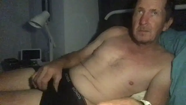 MrBombasticxxx online show from April 19, 2026, 5:34 pm