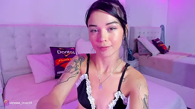 Vanessa cruz 18 online show from April 14, 2026, 2:28 am