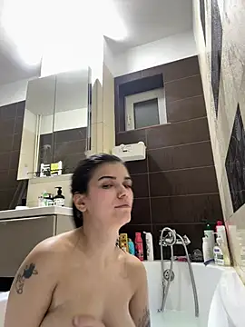 MistressMollyx online show from March 4, 2026, 6:58 pm