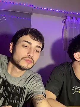 Lucasss2204 online show from May 6, 2026, 5:25 am