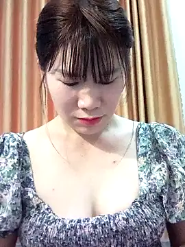 Bondgirl 9 online show from May 14, 2026, 7:48 am