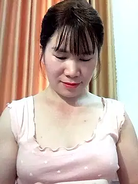 Bondgirl 9 online show from May 16, 2026, 6:43 am