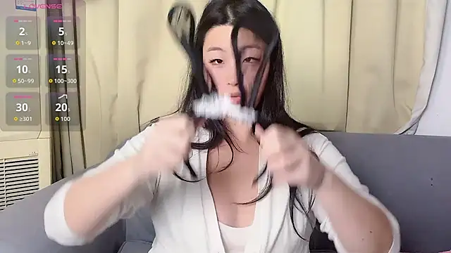 Tavie1744 online show from April 2, 2026, 11:24 pm