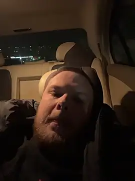 pupspupok online show from March 4, 2026, 1:06 pm