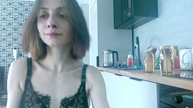 misssweet online show from March 12, 2026, 11:38 am