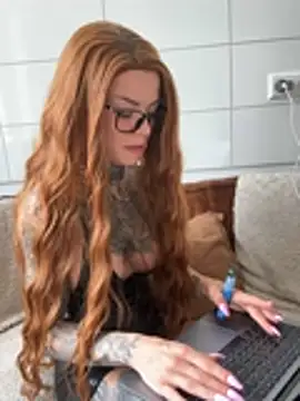 SkinnyLilly online show from July 3, 2026, 2:45 pm