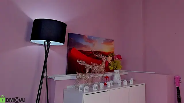 Snapshot of maxinemouse chatting on March 4, 2026, 6:14 pm maxinemouse online show from March 4, 2026, 6:14 pm