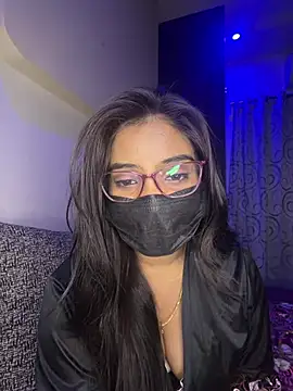 nikki catz online show from April 18, 2026, 6:23 pm