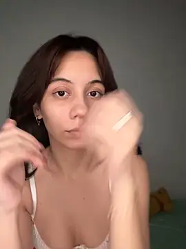 Nicole Cute04 online show from April 10, 2026, 3:45 am